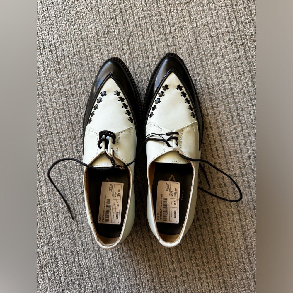 Stylish Two-Tone Women’s Shoes